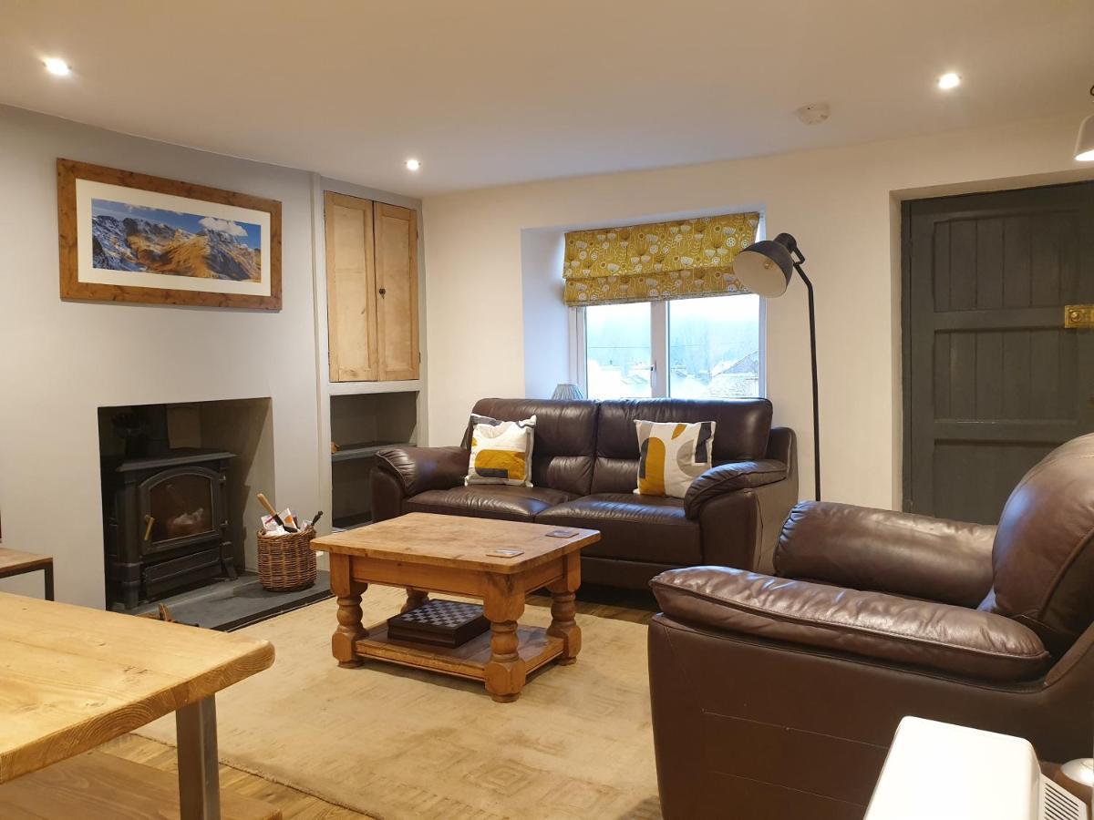 No8 3 Bed Cottage Winter Deals Offered 3 Nights Or More Nov-Mar Backbarrow Room photo