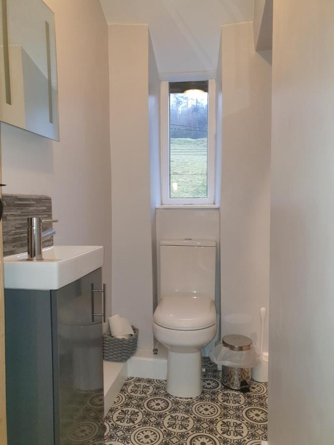 No8 3 Bed Cottage Winter Deals Offered 3 Nights Or More Nov-Mar Backbarrow Room photo